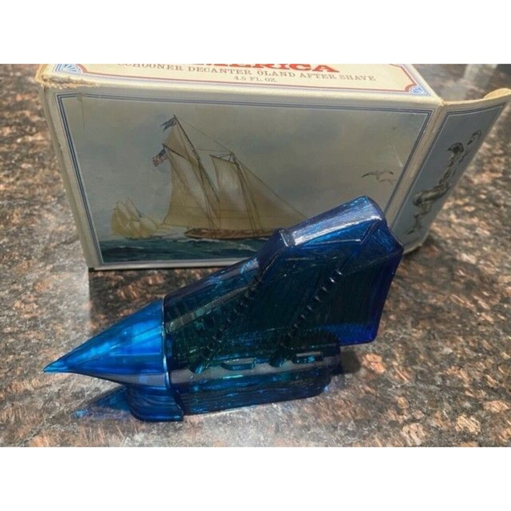 AVON ︱ America ︱ Schooner Decanter Oland ︱ After Shave ︱ Vintage